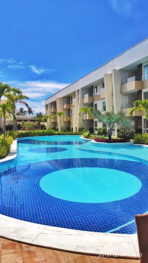 Porto Smeralda Village: Beachfront Retreat in Guarajuba Exterior photo